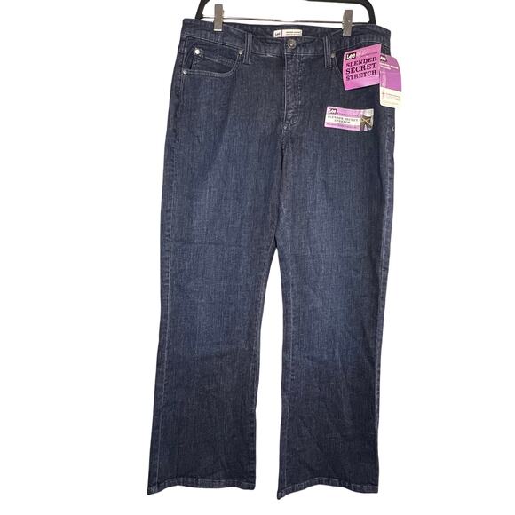 Lee Denim - Lee Bootcut jeans NWT size 16 petite pocket detail stylish and comfy